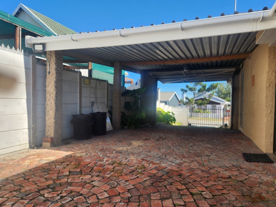 3 Bedroom Property for Sale in Kleinkrantz Western Cape